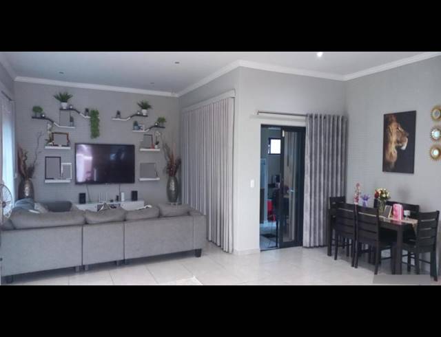 3 BEDROOM HOUSE FOR SALE IN ADMIRALS PARK